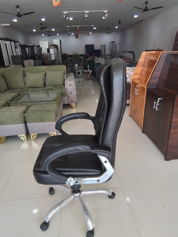 Boss Chair - Image 2